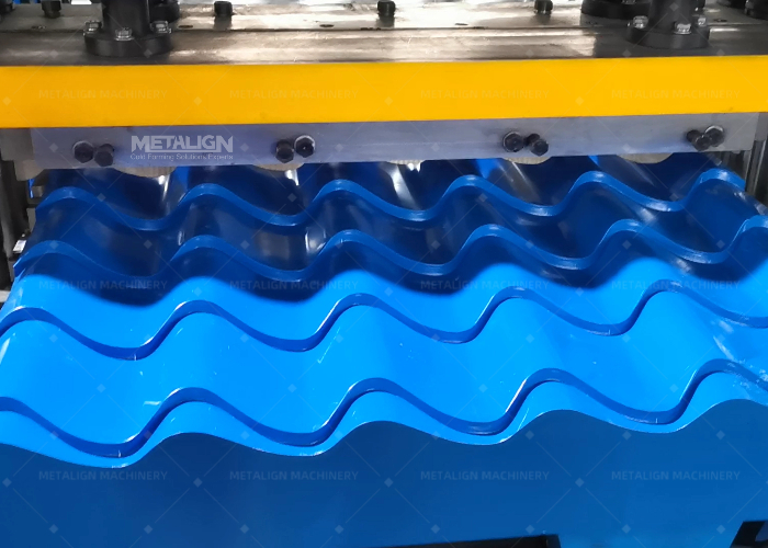 Sea Wave Metal Roof Tile Roll Forming Machine With Hydraulic Punching And Chain Drive