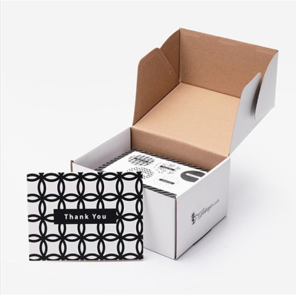White Cardboard Packaging Box Small protective varnish for retail