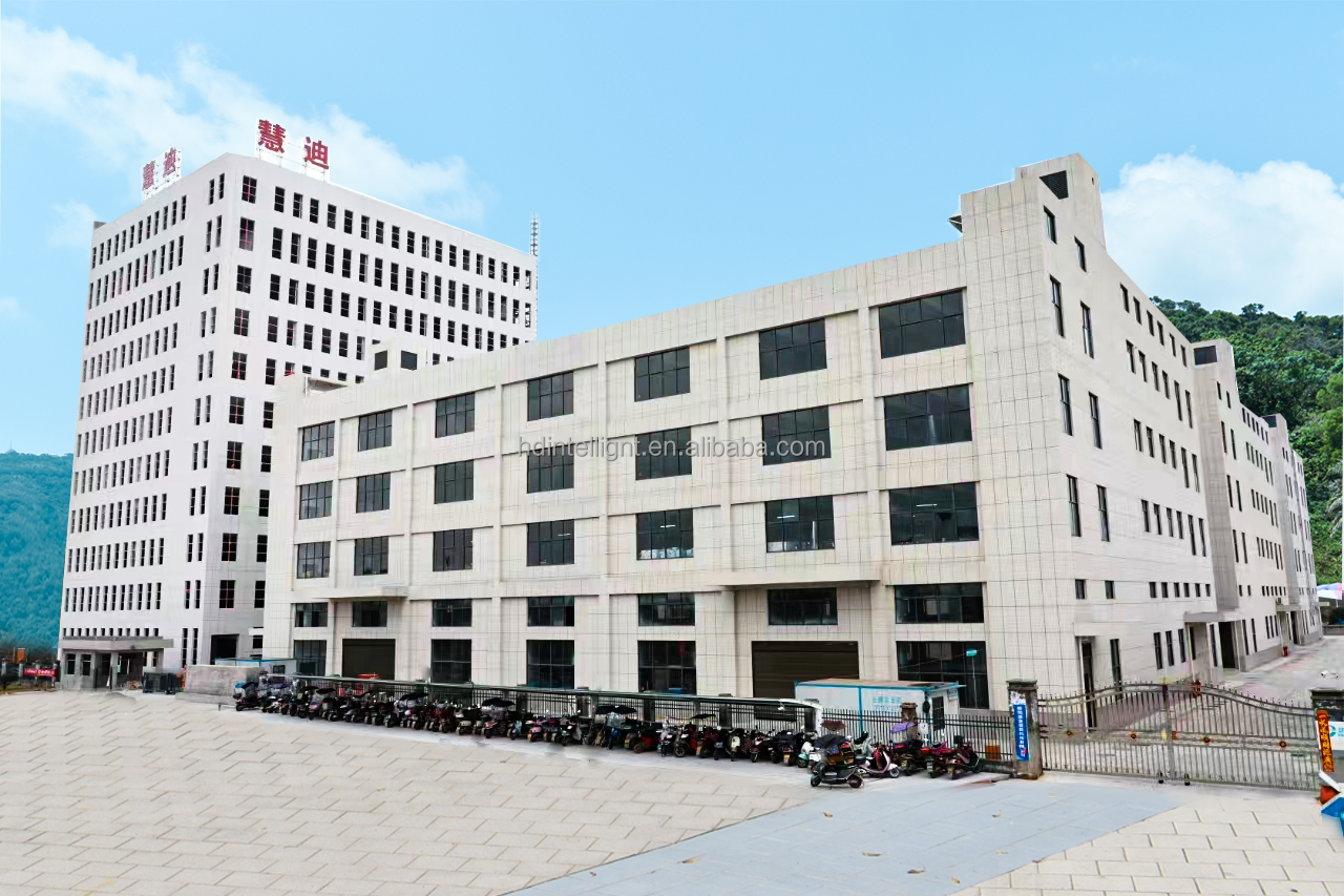 68mm Intelligent Window Cleaning Robot 70dB Mobile APP High Rise Window Cleaning Robot