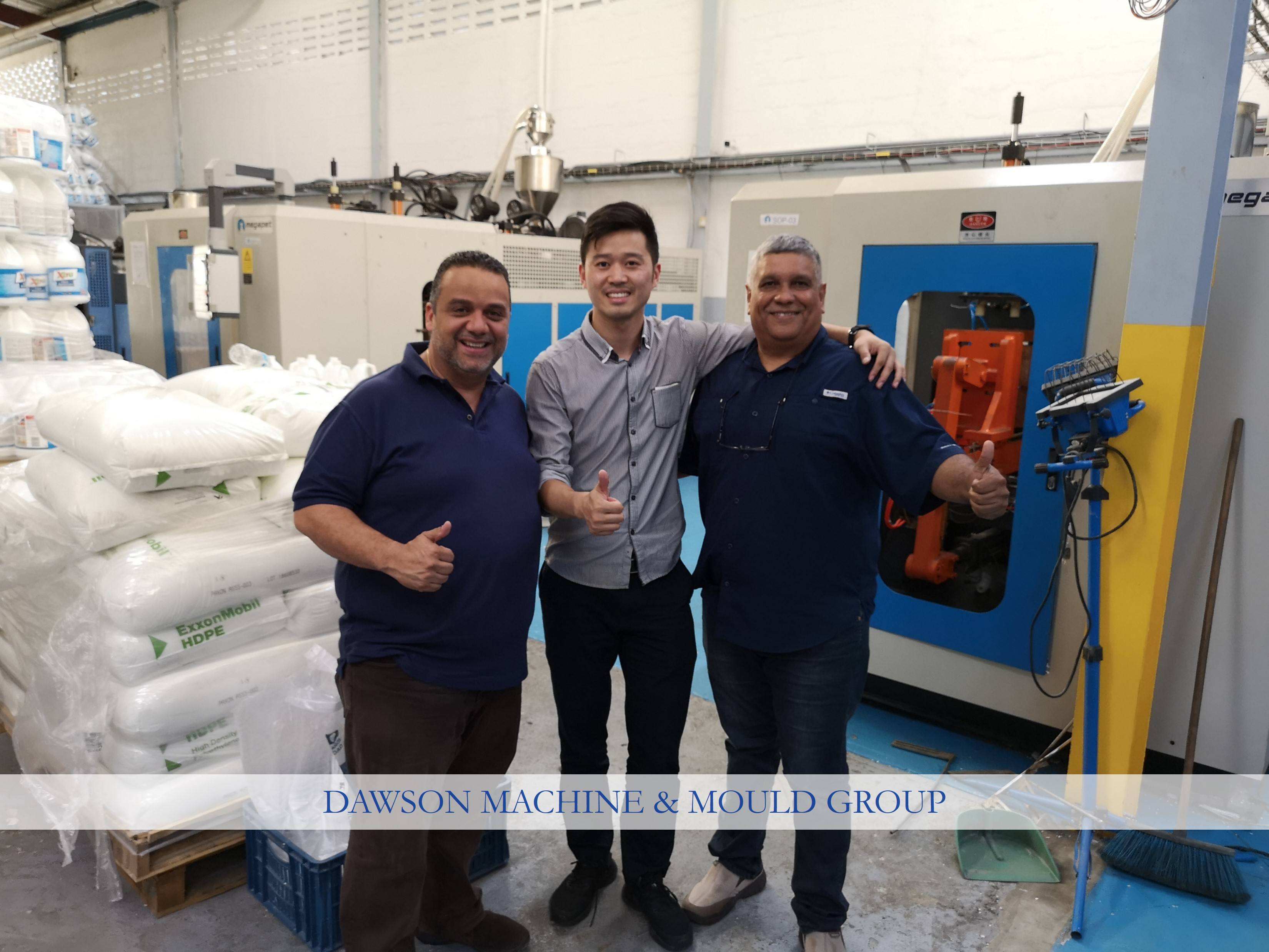 Full Automatic Plastic Oil Bottle In Mould Labeling Machine 50L For Blow Molding