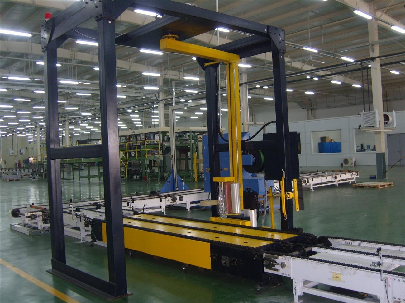 China Adjustable Automatic Stretch Wrap Machine With Hydraulic Jack OEM on sale