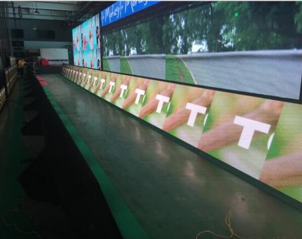 High Brightness Advertising Stadium Perimeter Led Display Led Banner 1280x960mm Cabinet