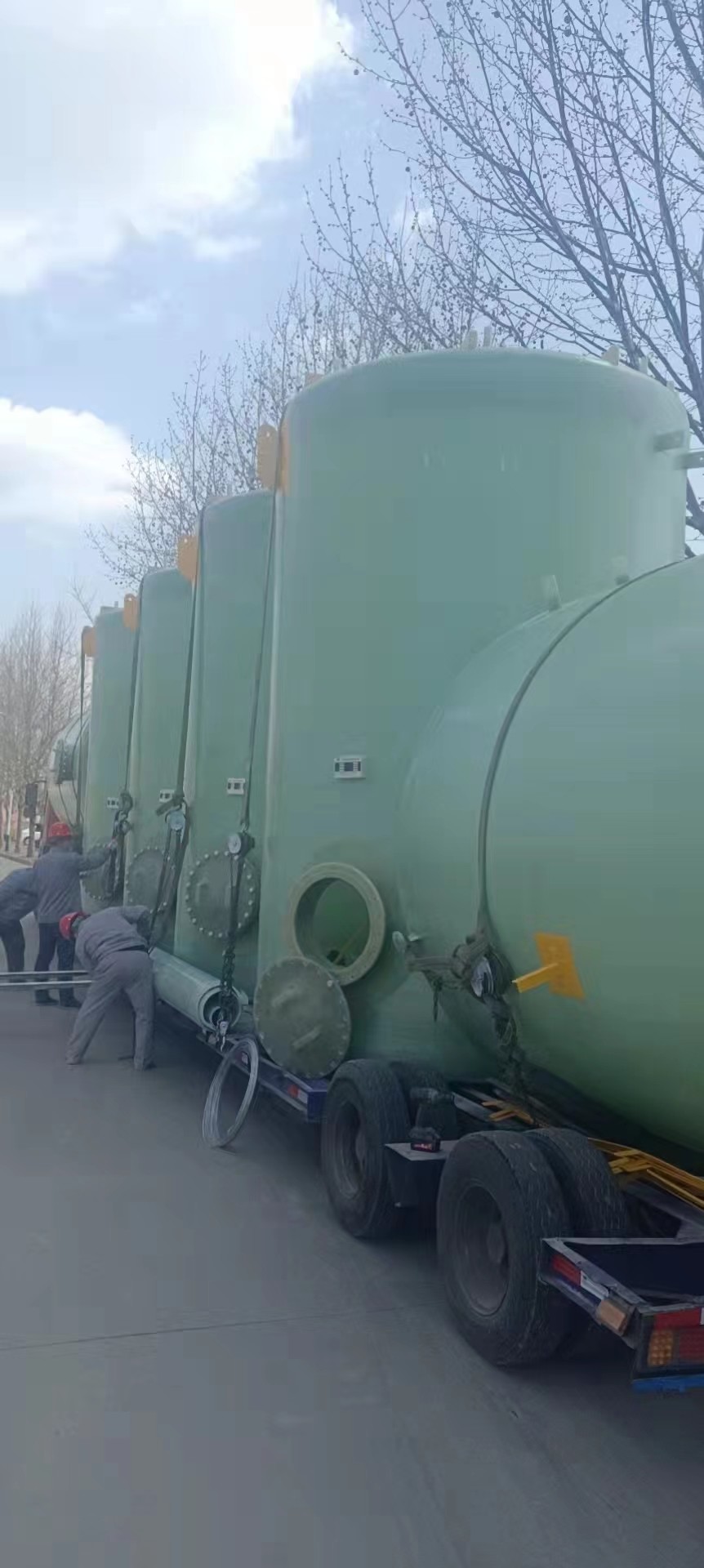 White Fiberglass Chemical Tanks Ammonia Storage Chemistry Mixer 1800mm*4080mm