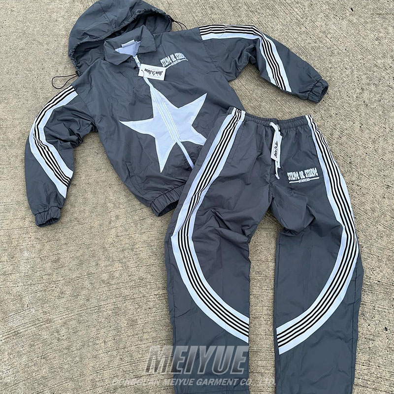 Custom Techwear Windbreaker Tracksuit Nylon Stripe Ribbed Detachable Hoodie And Sweatpants Set