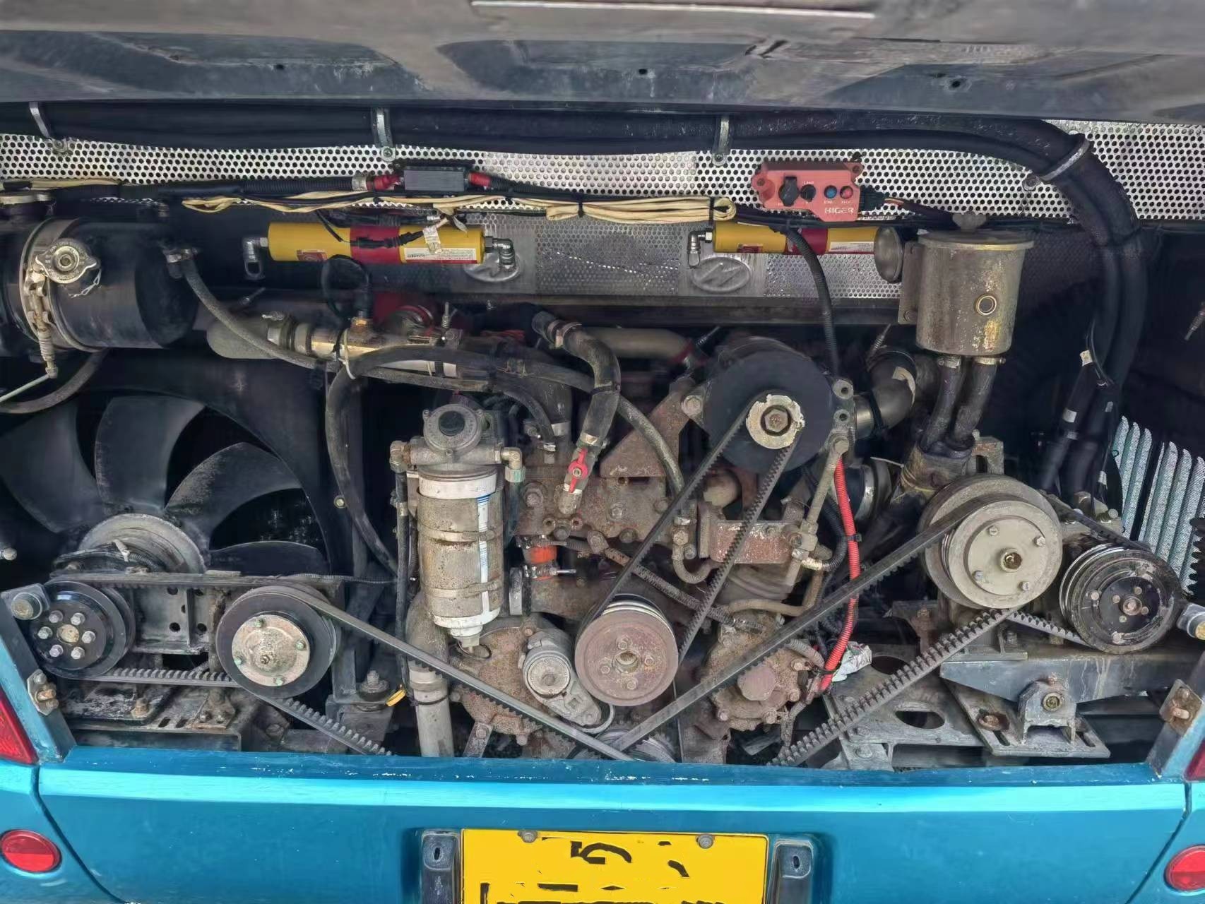 Luxury Higer KLQ6796 Used Coach Buses 34 Seats LHD Rear Engine 147kw Plate Spring Suspension
