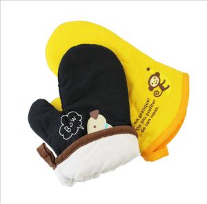 Wholesale Printed Cotton Heat Resistant Oven Gloves , Pot Holder Gloves Easy Slip On from china suppliers