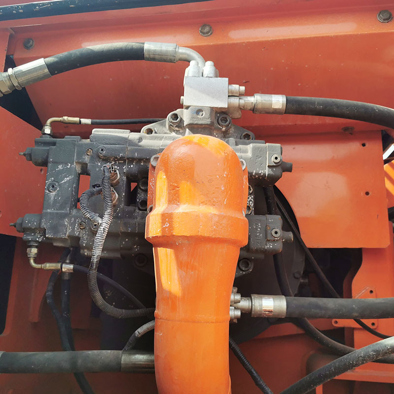 Used Doosan DH420 excavator 220KW Rated Power 42 Ton Weight 1.5m3 Bucket Capacity
