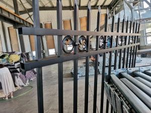 Wholesale Customized Metal 4 Ft Black Aluminum Fence Garden from china suppliers
