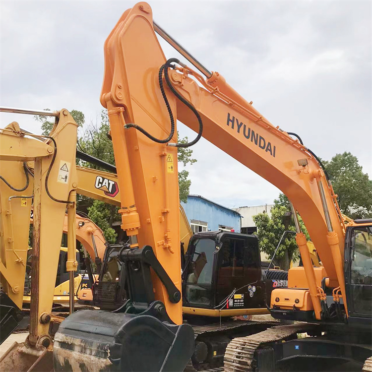 Original Hyundai 220-9S Excavator 22 Ton 2021 Model with Rated Speed of 4.5 km/s