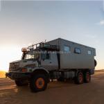 Customizable 18ft Expedition Truck Camper Motorhome Box for Overland Road RV