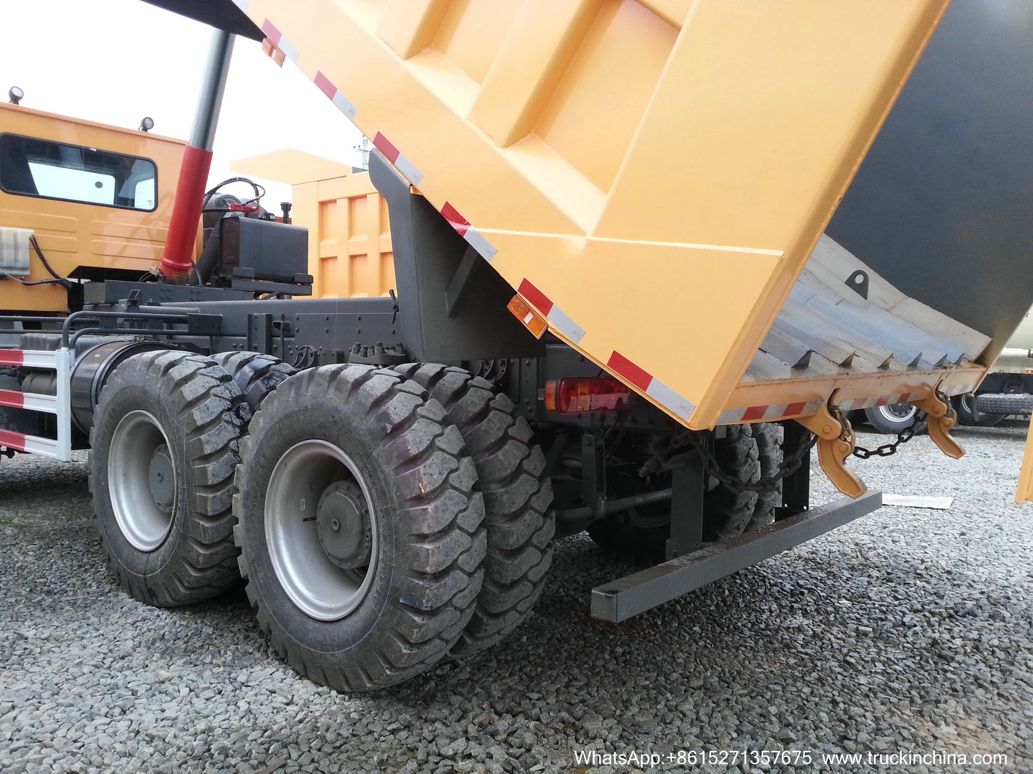 Sinotruk HOWO 70ton Mine Dump Truck U-Box Tipper Truck WhsApp:+8615271357675