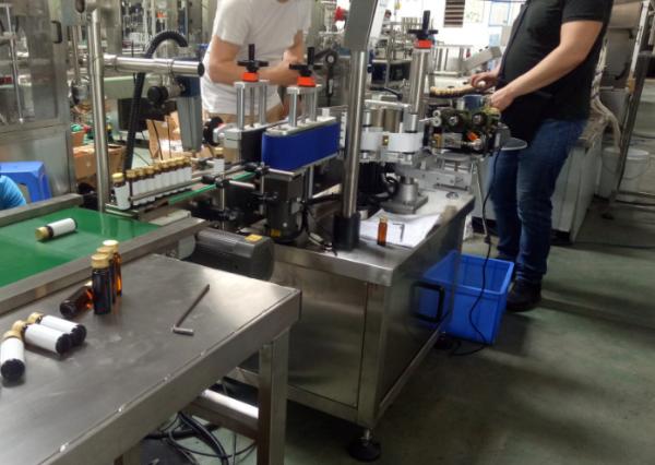 Vertical Round Bottle Sticker Labelling Machine / Square Bottle Wrap Around