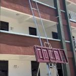 Custom Safe Electric Cargo Ladder Lifter 200Kg For Doors And Windows Photovoltai