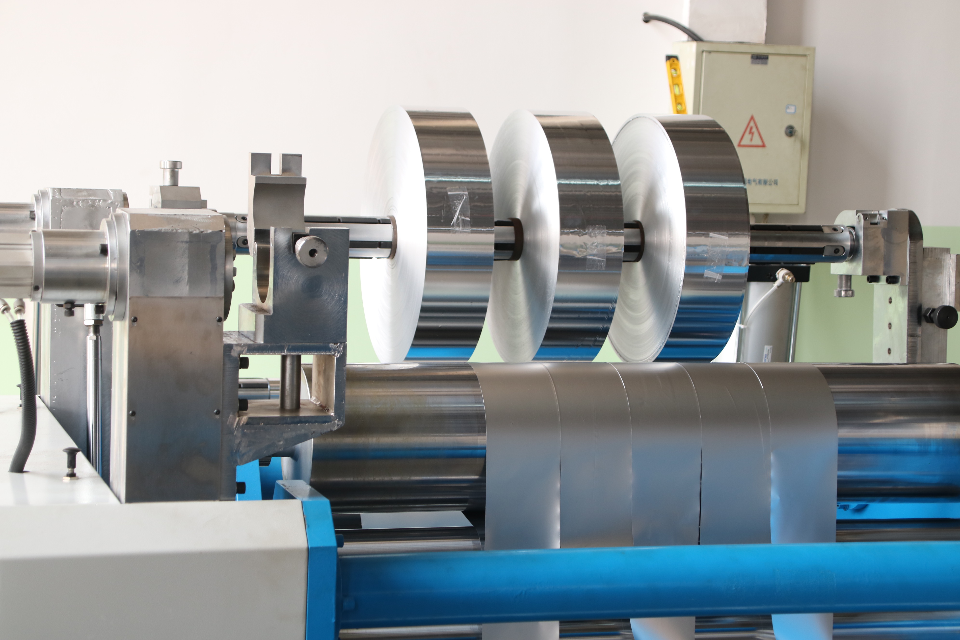 Aluminum Foil Slitting Machine Automatic Grade Automatic Width of Raw Material 120-1600mm