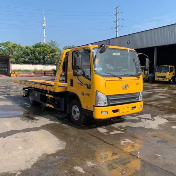 FAW Lightweight 4x2 Tow Trucks Wrecker Truck 4.2M 5 Tons for Road Rescue