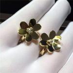 Van Cleef & Arpels Frivole earrings small model yellow gold round diamonds