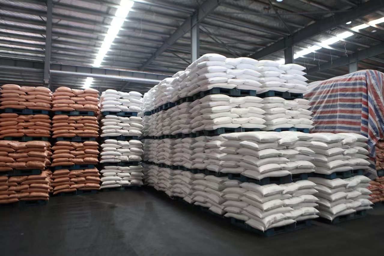 Sodium Sulfate Mild Odor Chemicals Cas No 7757 82 6 For Enhanced Dyeing Efficiency