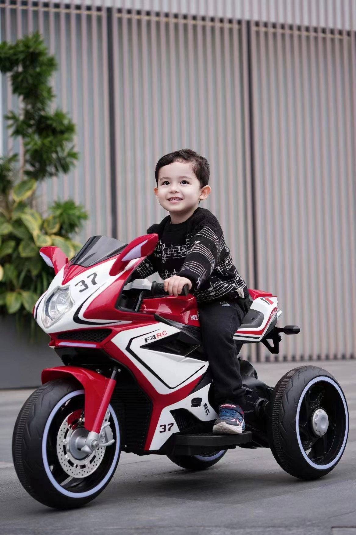 Manufacture of 12v7 Dual-Drive 540 Motor Ride-On Motorcycle Car for Kids in Red Blue Pink