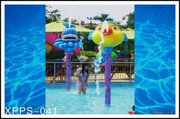 Colorful Carp Spray Park Fiberglass Equipment For Children / Kids Water Playground