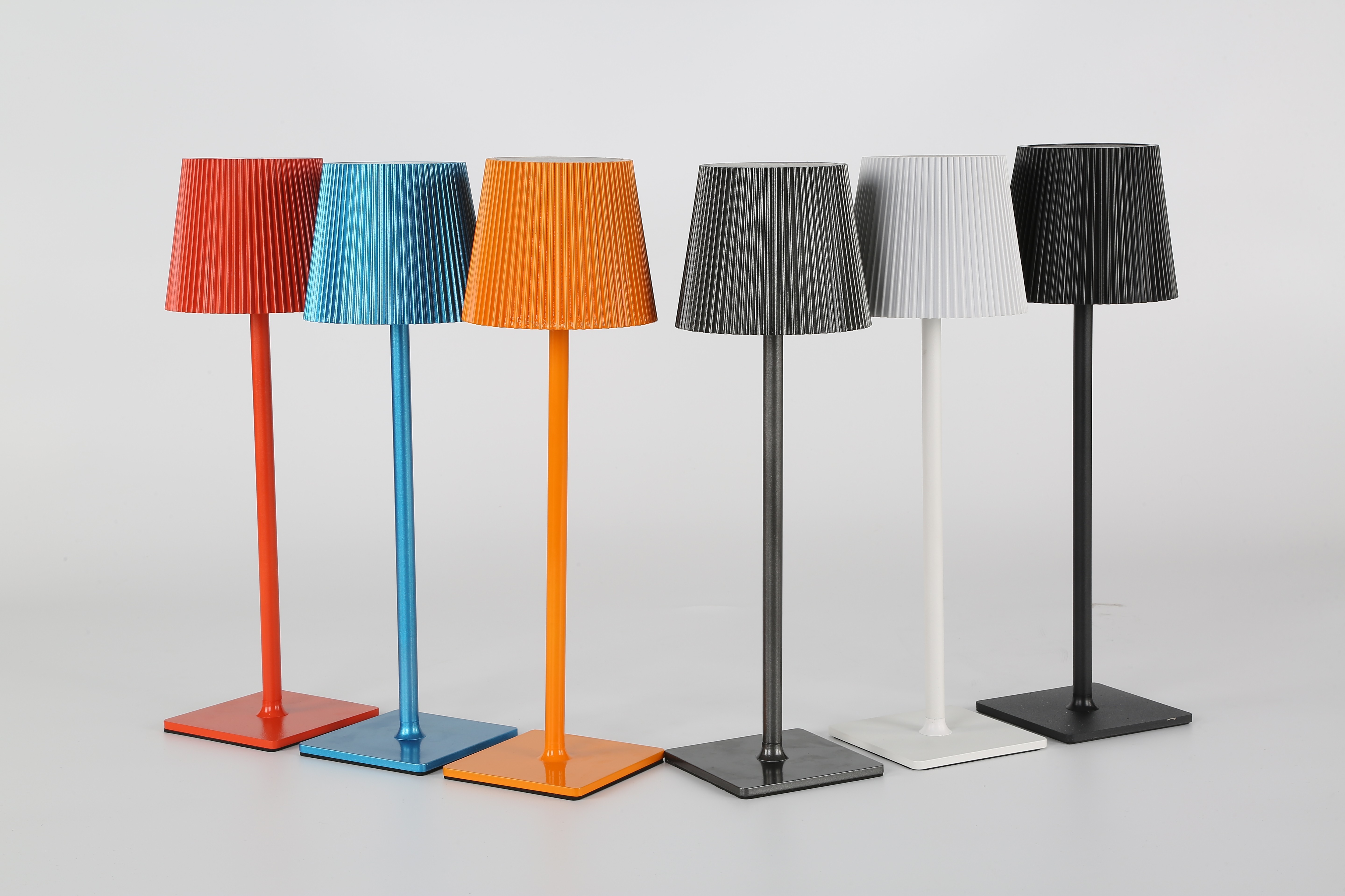 AC100 - 240V Led Table Lamp With Rechargeable Switch Control Touch Control