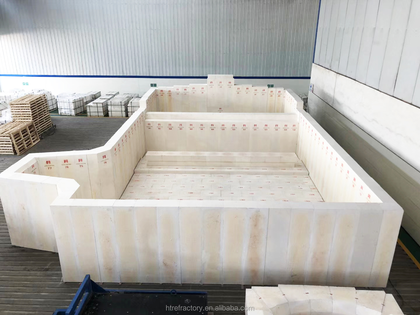 Refractory Glass Smelter AZS Block with 1770°-2000° Refractoriness and 0.3-1% CaO Content