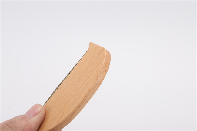 Sweater Comb Wood Plastic Handle Multi-Fabric Shaver Comb Removes Pills & Fuzz & Lintfrom Garments