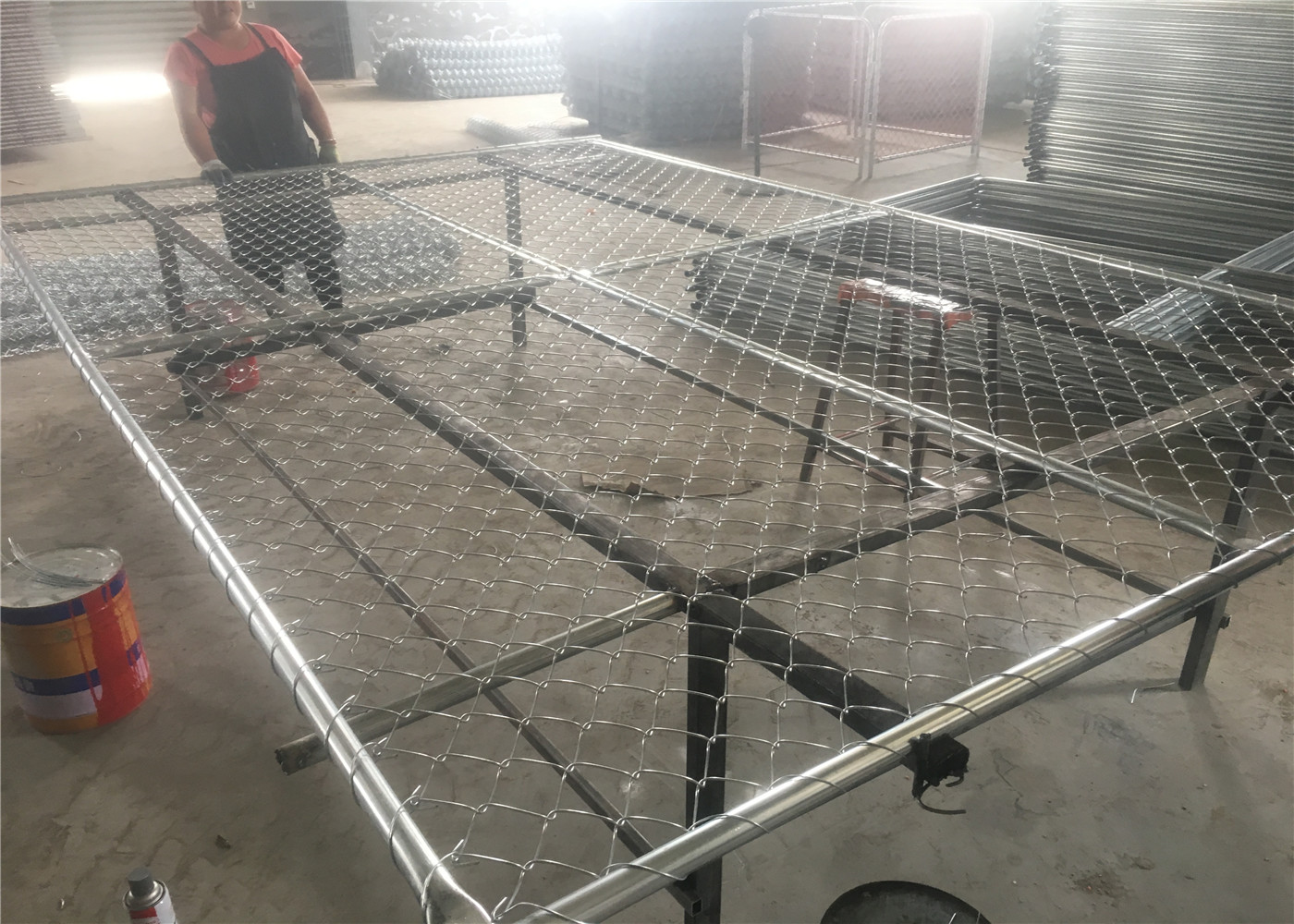 8ftx12ft 1830mm x 2650mm tubing 1½"(38mm) cross brace temporary chain link fence mesh spacing 2¼"x2¼"(57mmx57mm)