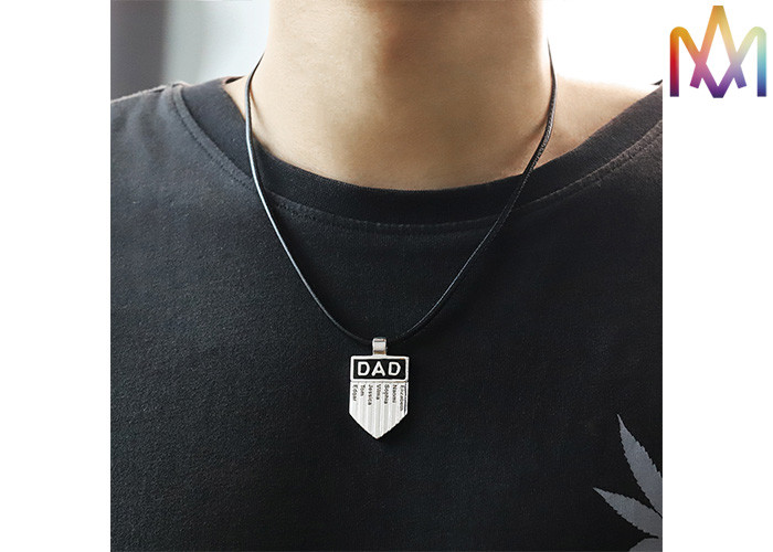 OEM ODM Family Name Pendant Mens Engraved Necklace