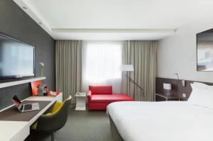 Wholesale Nigeria hotel furniture agent from China furniture manufactuer for hotel interior bedroom set with wood TV table and des from china suppliers
