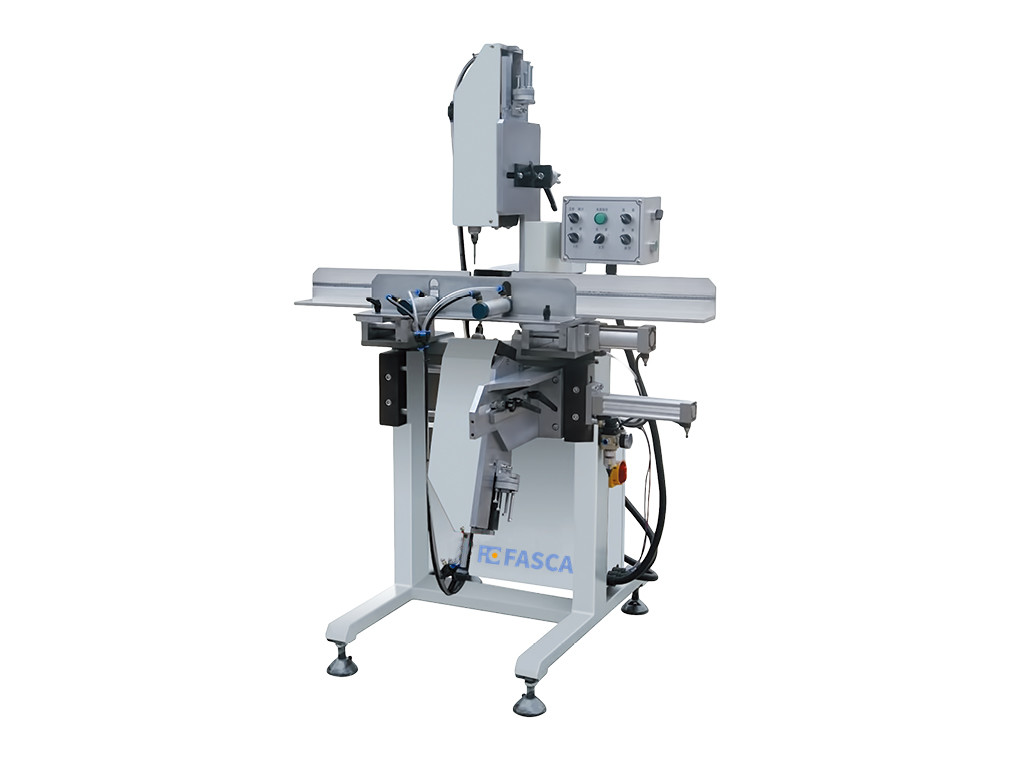 Automatic Water Slot Machine Upvc CNC Cleaning Machine Equipment