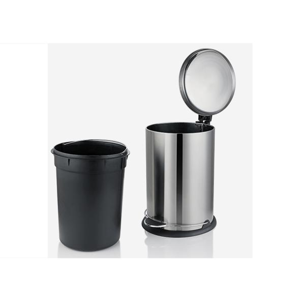 Fingerprint Proof 7.93 Gallon Round Kitchen Garbage Cans