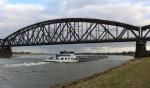 Galvanized / Painted Iron Frame High Steel Bridge Structure , H Steel Pedestrian