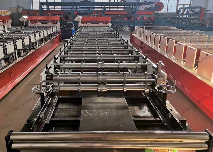 Galvanized Coil 0.8mm Trapezoidal Roll Forming Machine 4m/Min