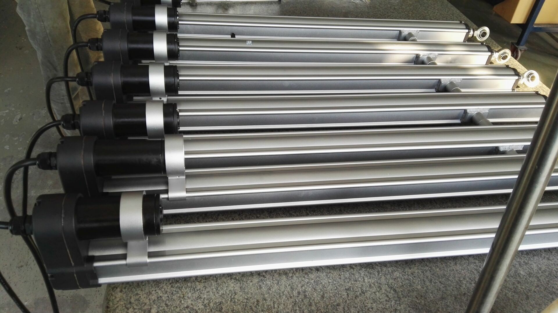 solar actuator linear 24vdc 500mm travel length 1000KG