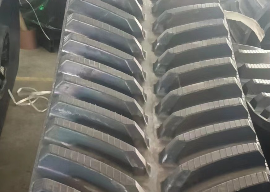 38mm body thickness Rubber Tracks 30X6X42 For CASE heavy Tractor