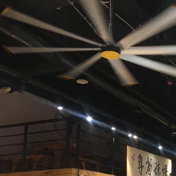 2.4m 8FT Brushless HVLS Ceiling Fan For Warehouse And Commercial Places Maintenance Free