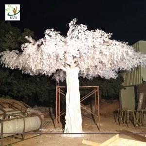 Wholesale UVG 5.5 metres high huge white silk banyan artificial tree sale for window display GRE064 from china suppliers