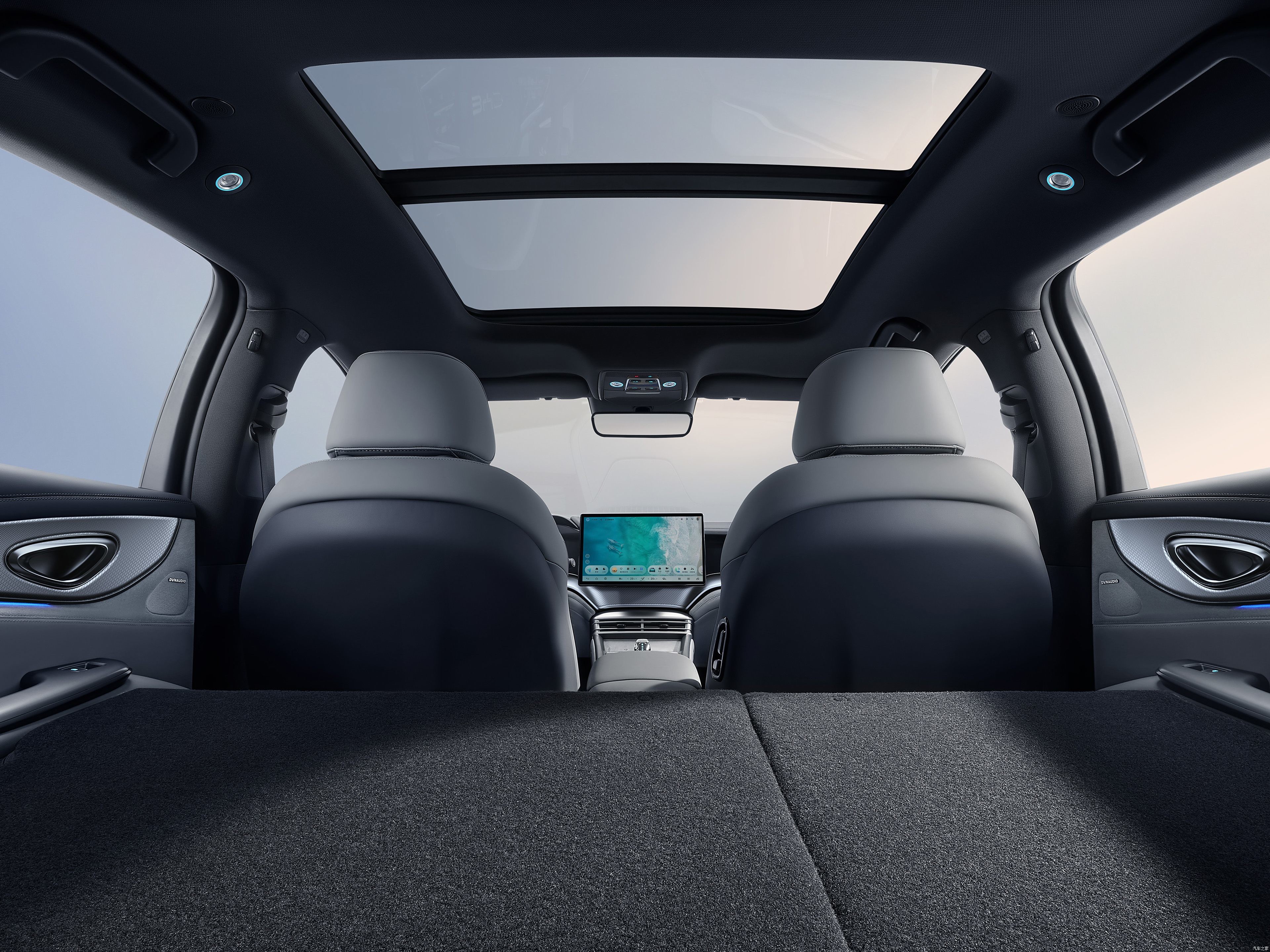 2025 BYD-SEAL 07 DM-i Intelligent Drive Equipped With 5th Generation BYD Dmi Technology. Has A Combined Range Of Over 2000KM. Best Value For Money