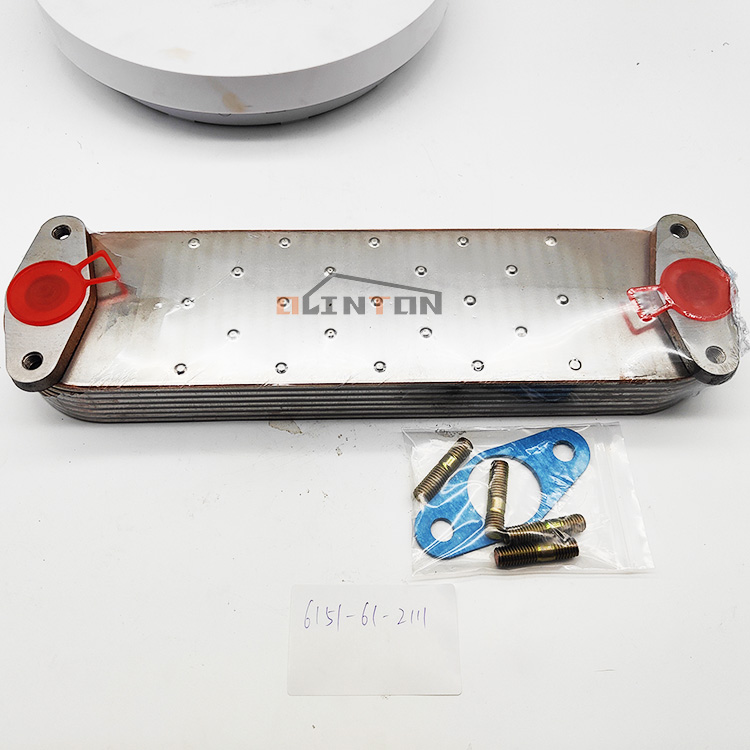Excavator Cooler Parts 6D125 7P 8P Oil Cooler Core 6152-62-2110 6151-61-2111