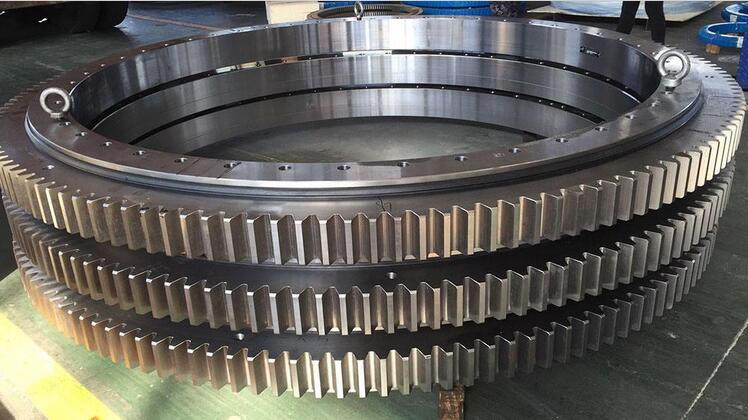 56-60 HRC CNC Precision Machined Components Turntable Slewing Bearing