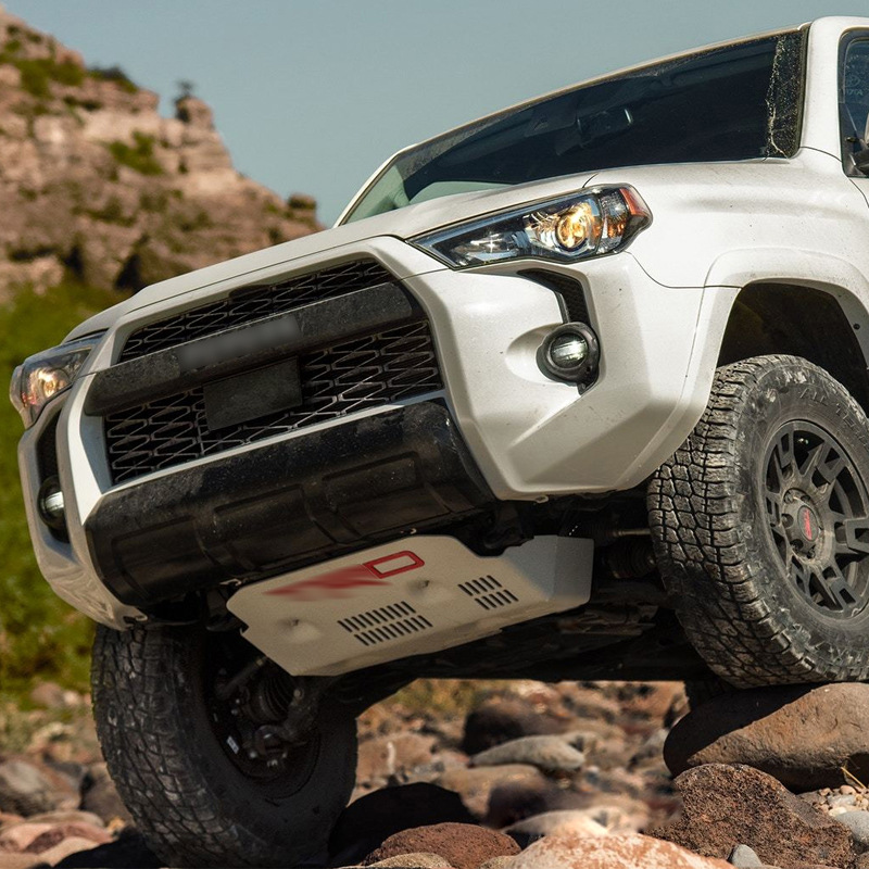 Lightweight and Durable Toyota LC200 Engine Protecting Cover Under Guard Skid Plate