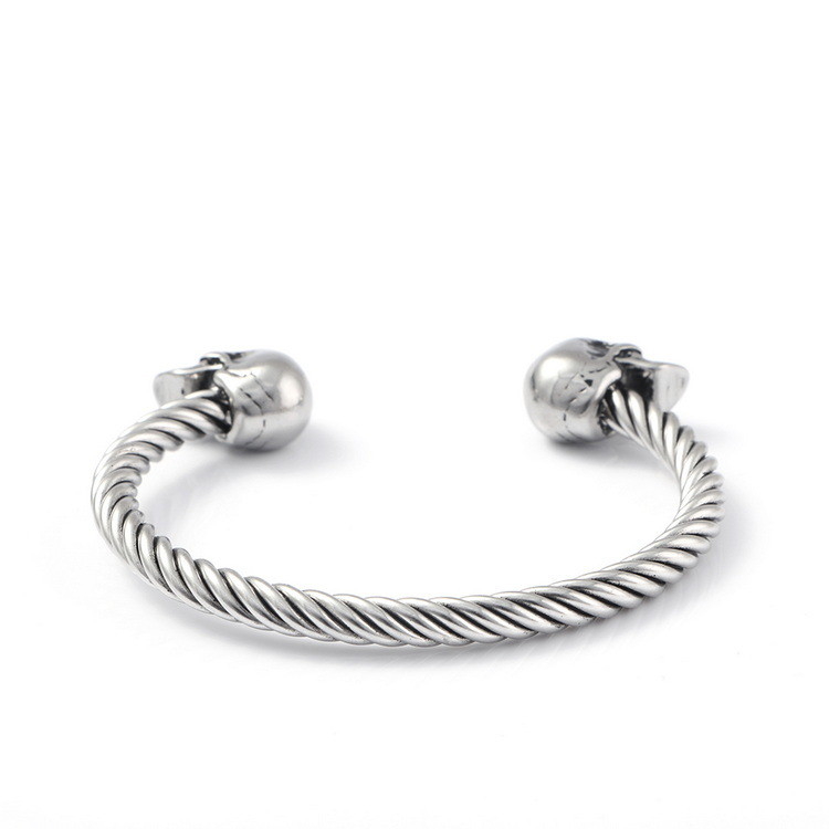 Mighty Opening Double Skull Stainless Steel Twisted Wire Men's Explosive Bracelet