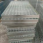 Steel Grating Stair Treads, serrated surface Anti-Slip