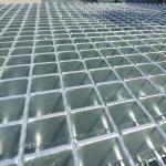 Welding Serrated Steel Grating Floor Walkway Non Slip Platform