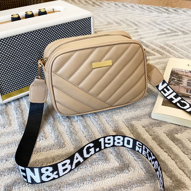 Small Classic PU Cross Body Bag for Ladies Waterproof and Adjustable All Seasons