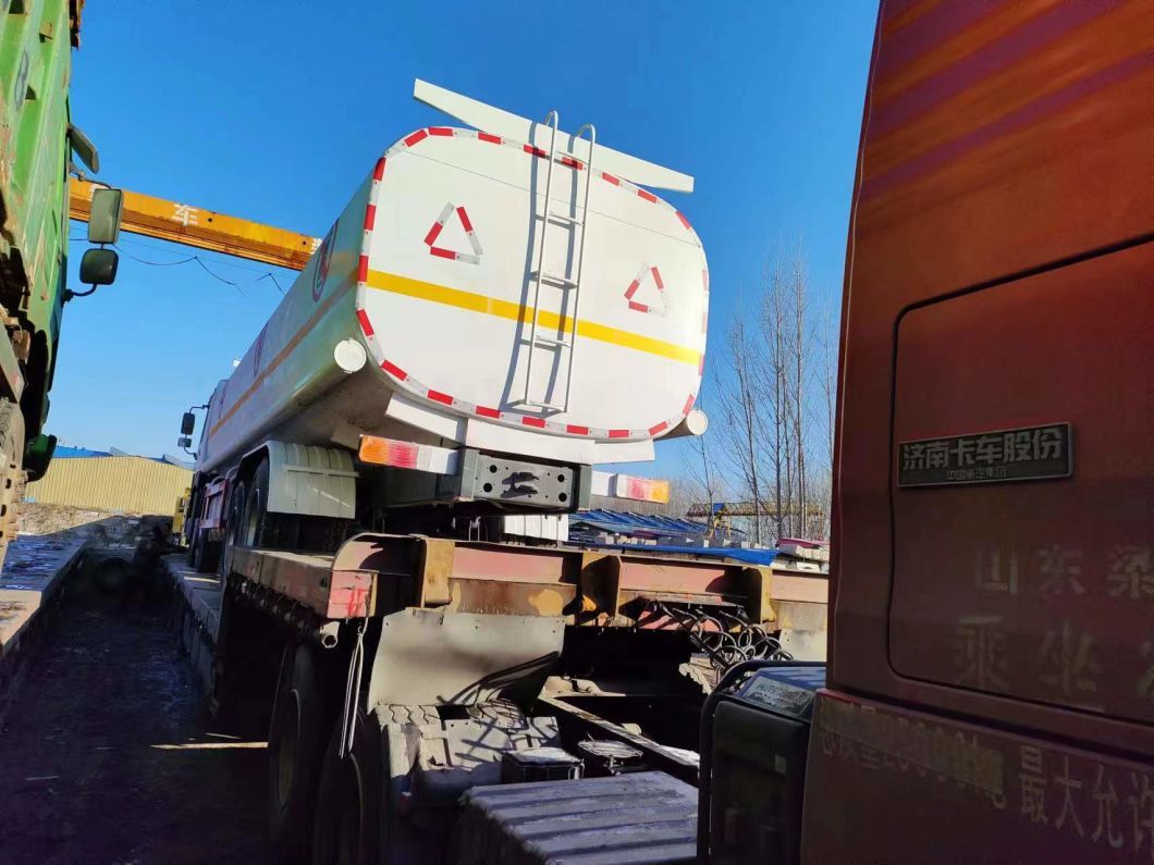 HOWO 8*4 Fuel Oil Tank Truck Hot Sale High Quality