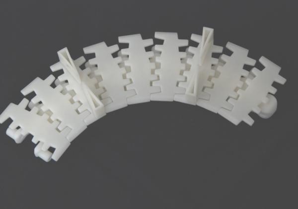 Flexible conveyor chains LF83 flat top chains with cleats materials acetal