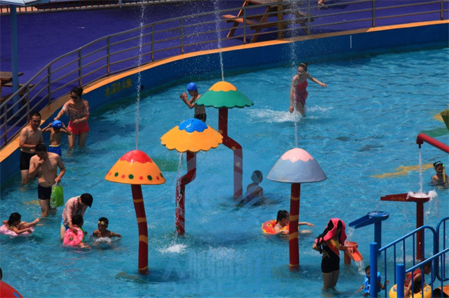 All Fiberglass Made Small Mushroom Fountains For Children Water Park Splash Zone