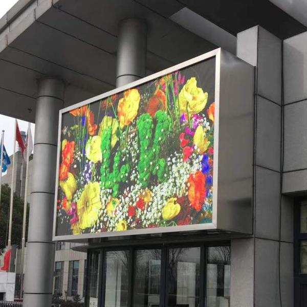 Full Color P3 Outdoor Advertising LED Display Floor Mounted Bus Station