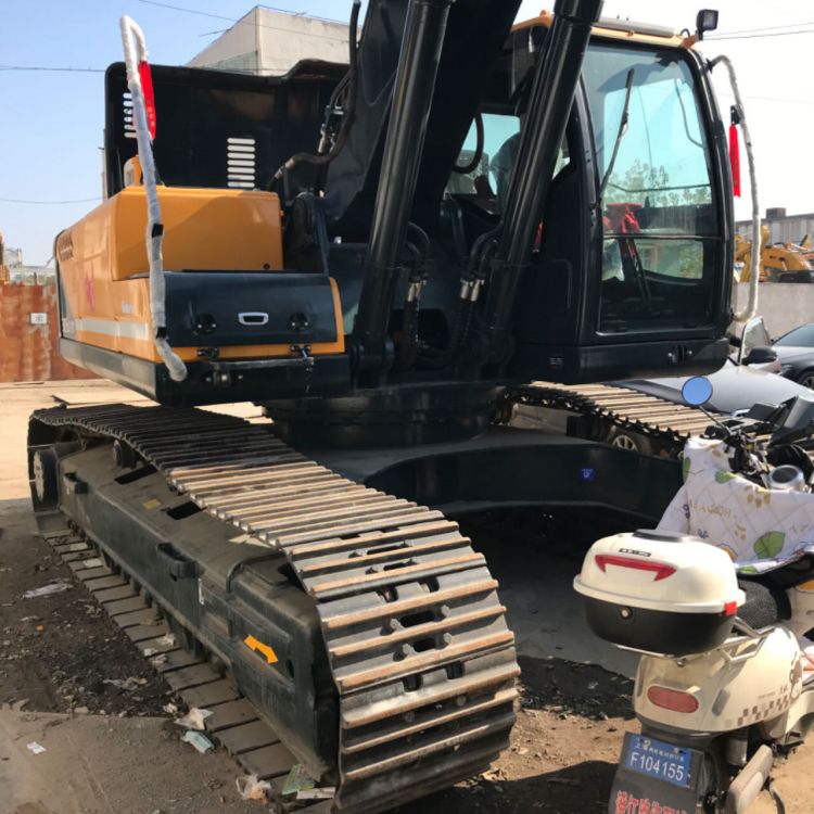 Original Hydraulic Valve Hyundai 305 Excavator 30 Ton in Shanghai 1500 Working Hours